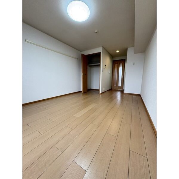 プログレNα 室内写真1