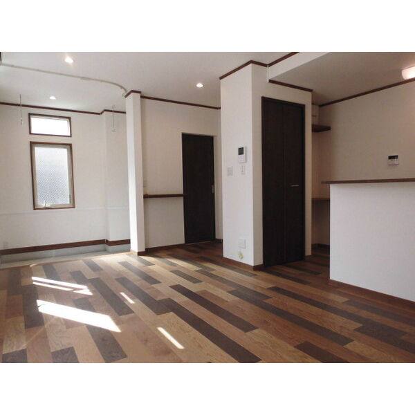 ROYAL BRICKS APARTMENT IV 室内写真1