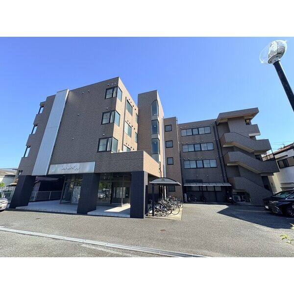 ヴァンヴェール名古屋 建物画像