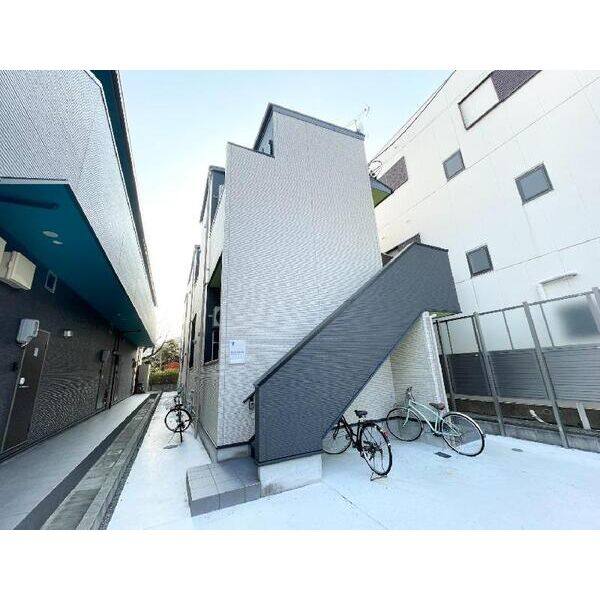 ヴァンクール中小田井(ヴァンクールナカオタイ) 建物画像