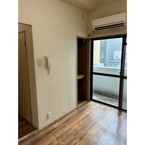 クレイン新大阪 室内写真1