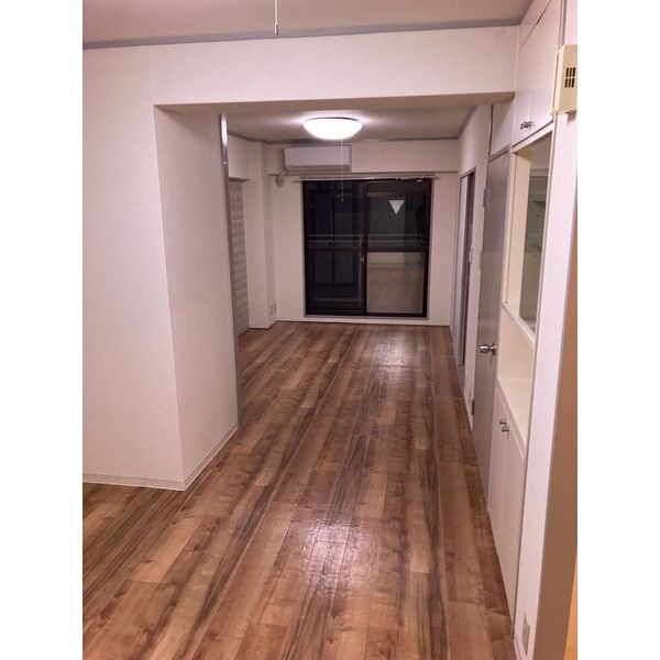 メゾンベルクレール中津 室内写真1