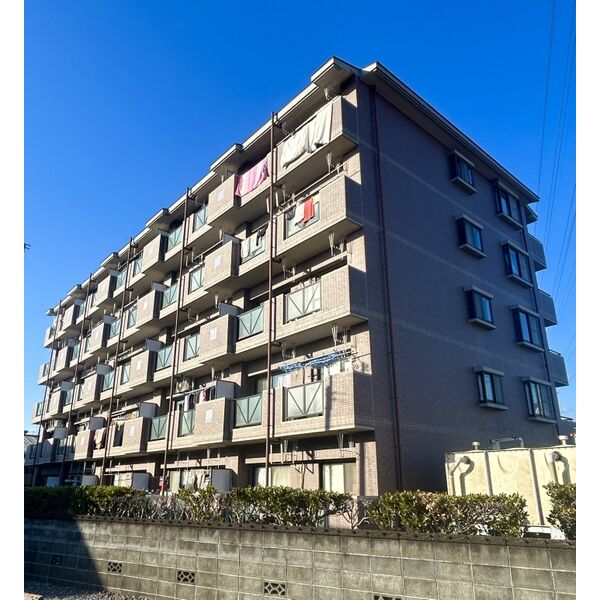 エストワン 建物画像