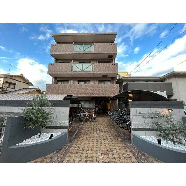 グリーンエミナンス東山 建物画像