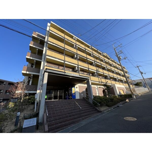 カレッジハイツディグニティー 建物画像