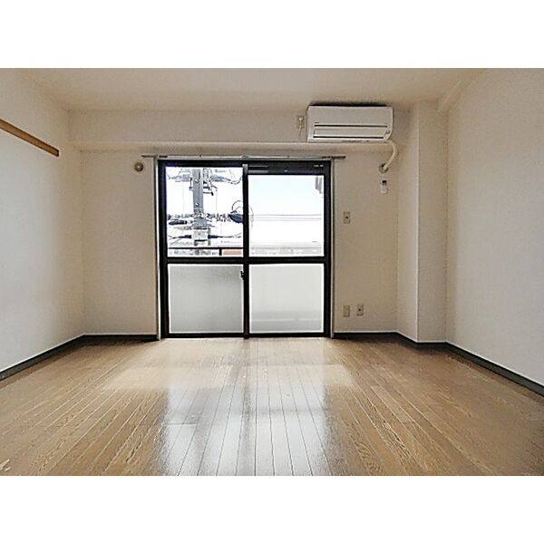 Young　Village2 室内写真1