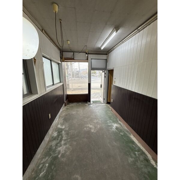 御崎本町2丁目一棟ビル 室内写真1