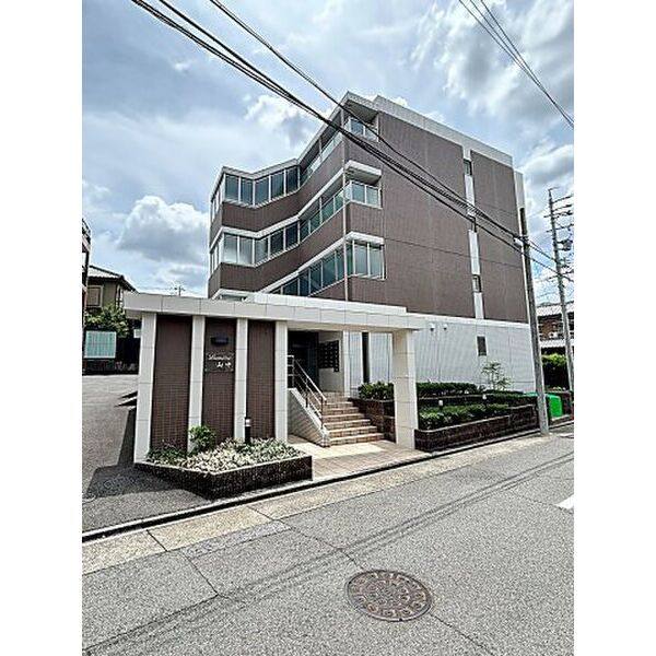 ルミエール山中 建物画像