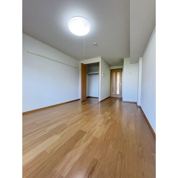 プログレNα 室内写真1
