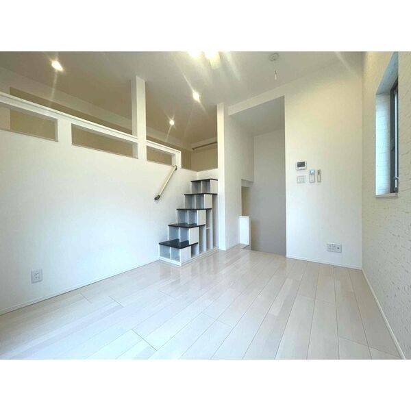 ロイヤルクレスト天塚町 室内写真1