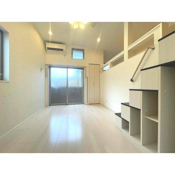 ロイヤルクレスト天塚町 室内写真2