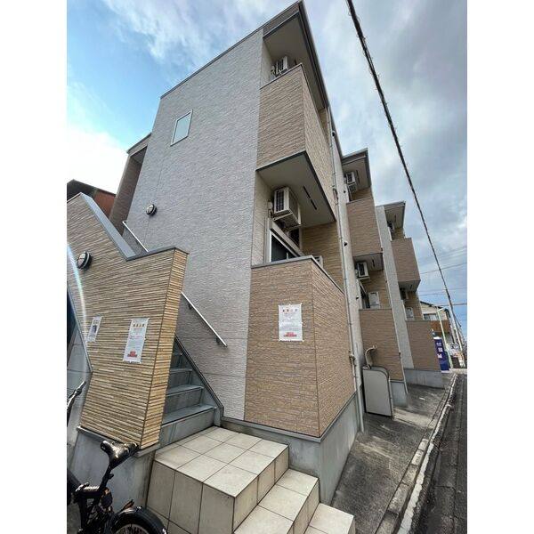 石場町ベース 建物画像