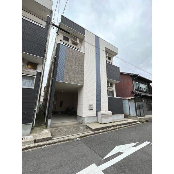 ソレイユ 中村日赤 建物画像