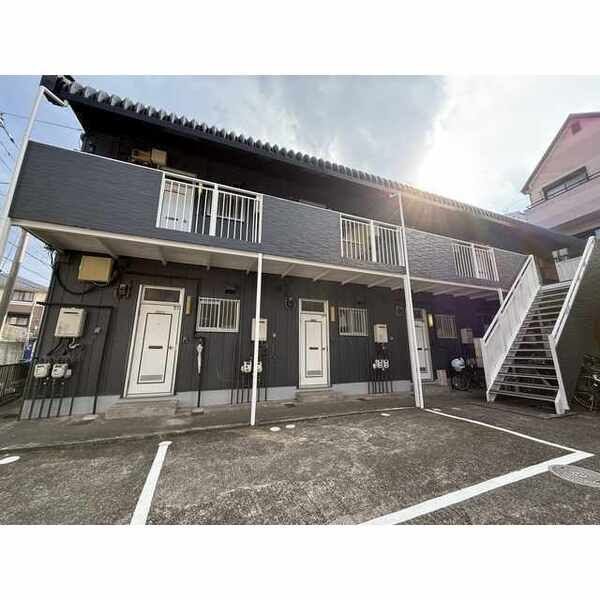 レピュート高岡B