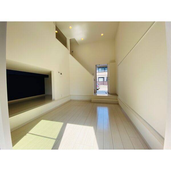 Emillia22 室内写真1