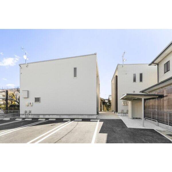 KAZカーサ戸田 建物画像