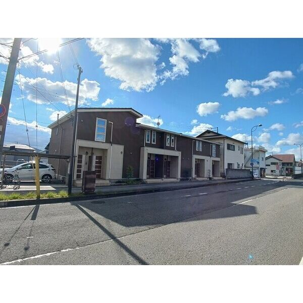 ルピエ中島 建物画像