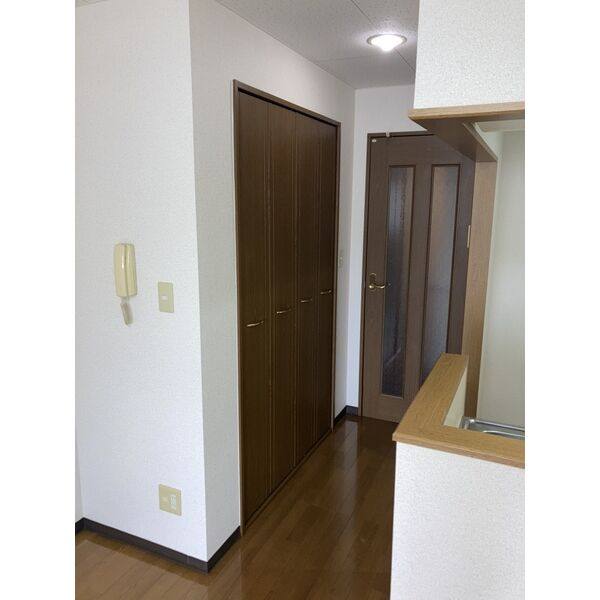 プリミエール塩付通 室内写真4