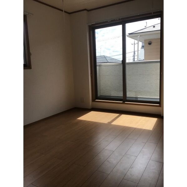 プラスR 室内写真1