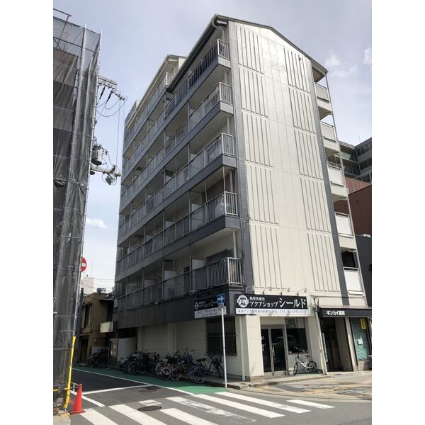 シャトーピネール 建物画像