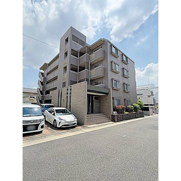 ラトゥール一社 建物画像