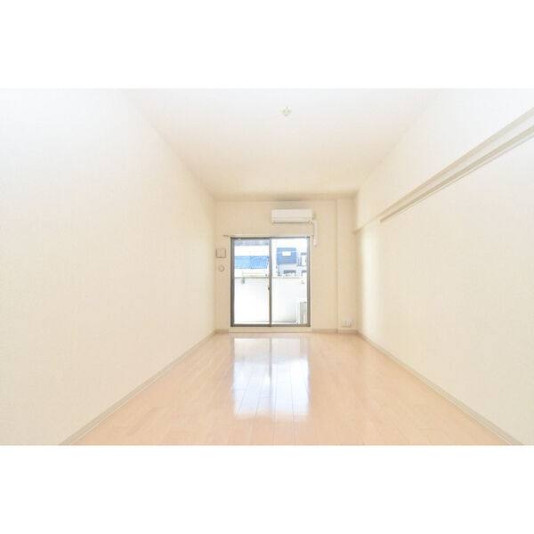 Gramercy Sakae 室内写真1
