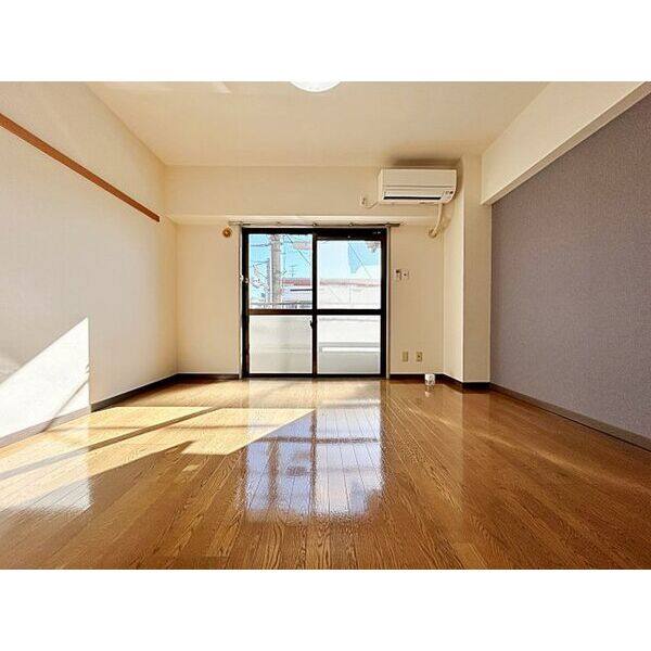Young　Village2 室内写真1