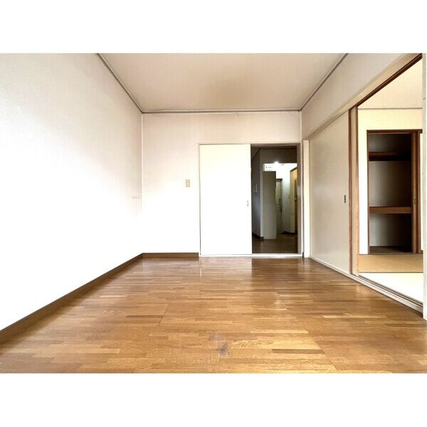 エステートピア築山二番館 室内写真3