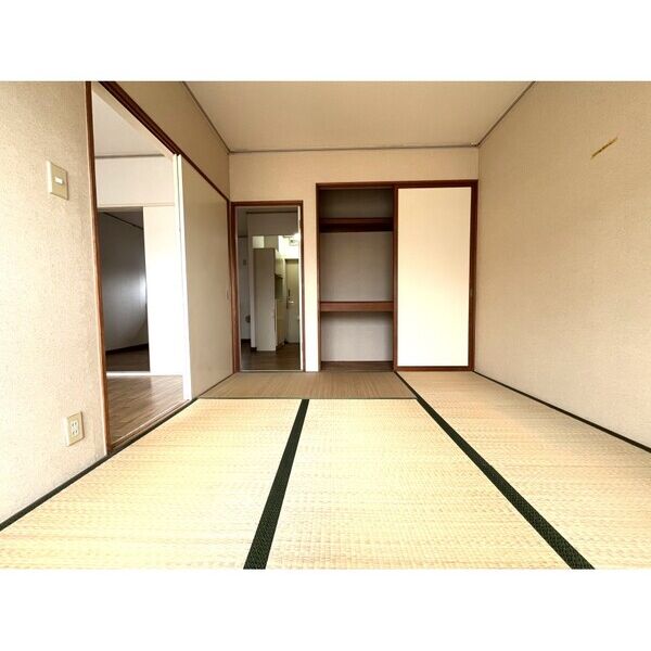 エステートピア築山二番館 室内写真2