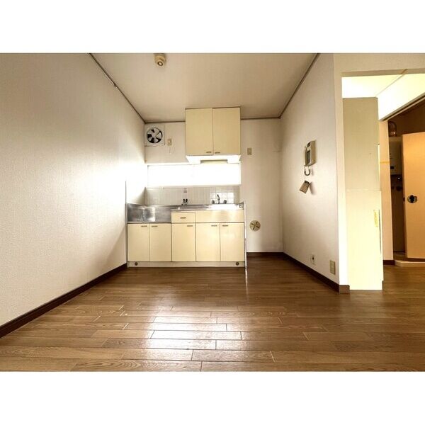 エステートピア築山二番館 室内写真3