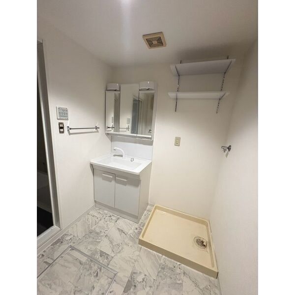 グランブルー宿屋町 室内写真2