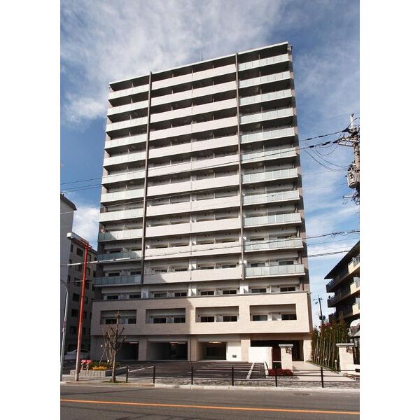 レジディア新大阪 建物画像