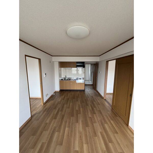 supreme MATSUNO 室内写真1
