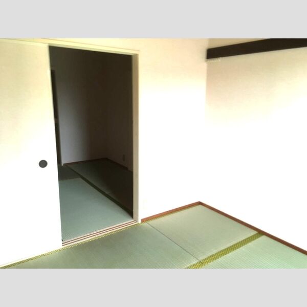 Tレジデンス C 室内写真1