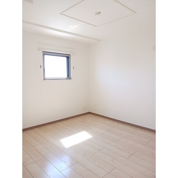 ラフレシール三島 室内写真4