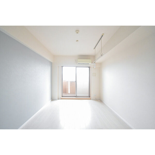 Gramercy Nipponbashi 室内写真1