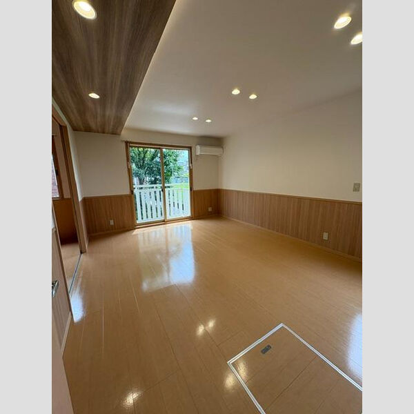 ロイヤル倉治 B棟 室内写真5