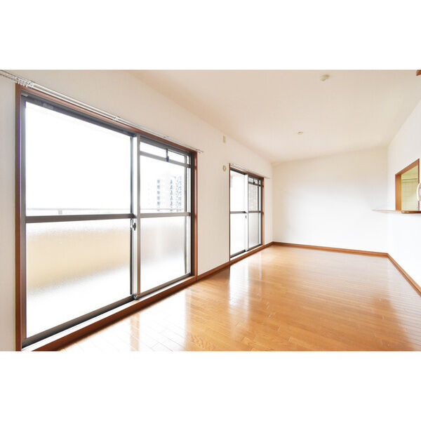 ボヌール千里中央弐番館 室内写真1