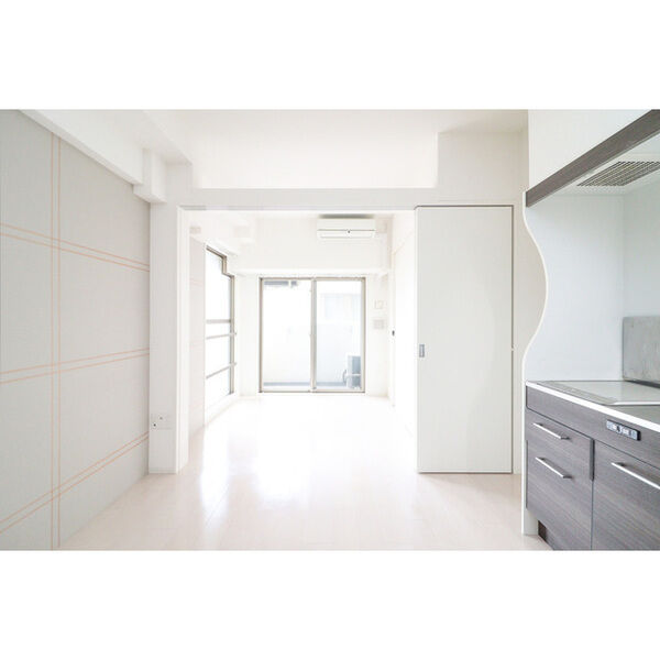 SERENiTE本町reflet 室内写真1