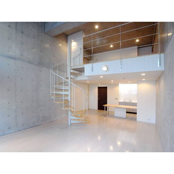 PRECIOUS SITE 室内写真1