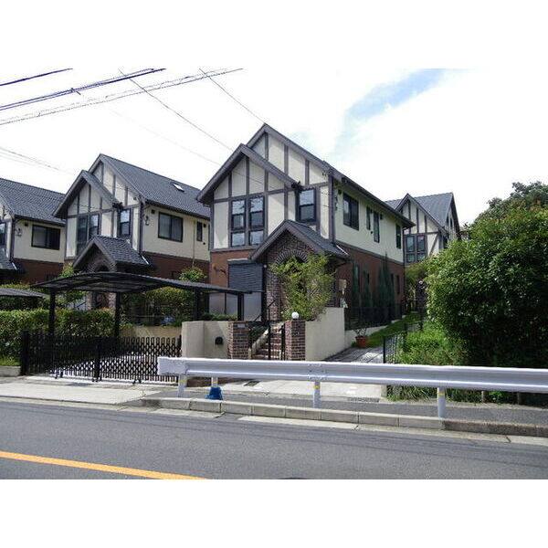 チューダーヒルズ 建物画像