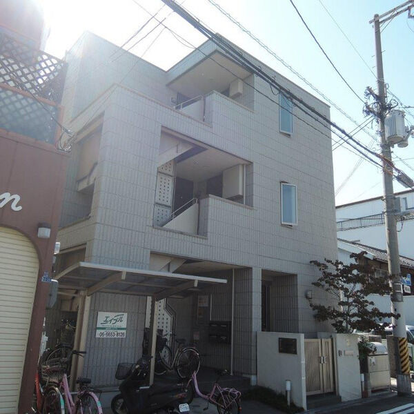 SKY COURT