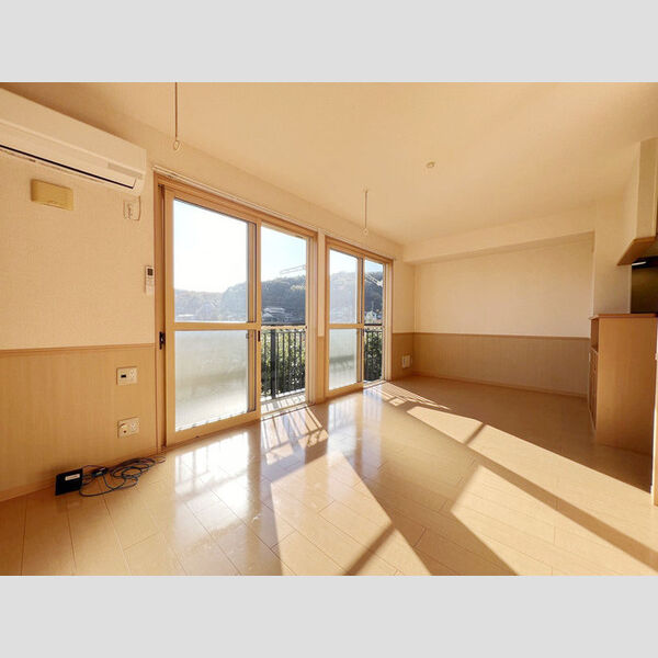 COZY COURT 2m 秦良 室内写真1