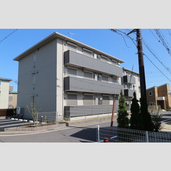 クラレット B棟
