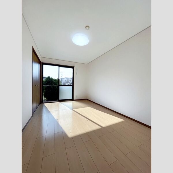 ラークハイムⅡ 室内写真1