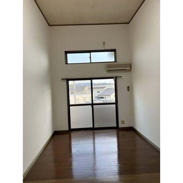MID18 室内写真4