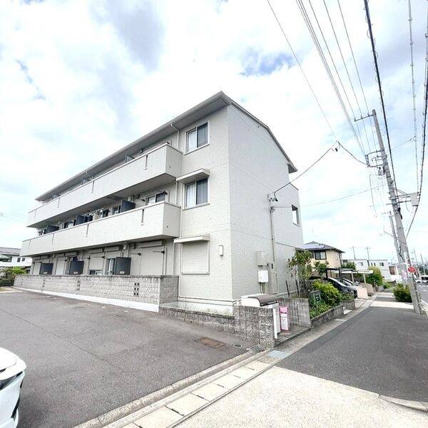 クラージュ 建物画像