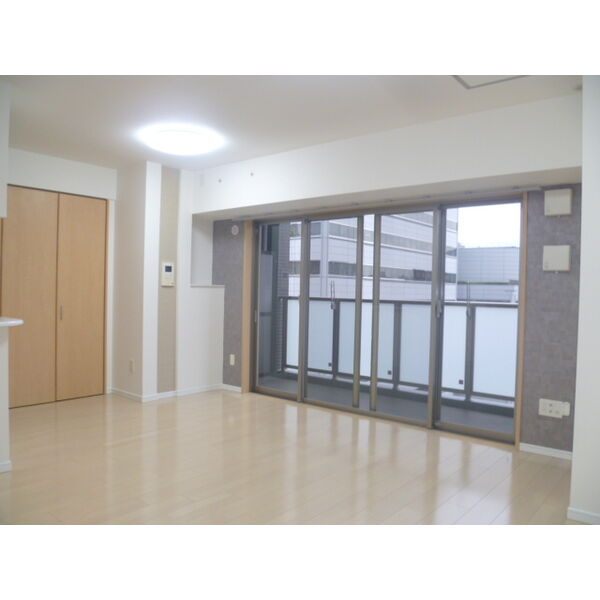 グランルージュ谷町六丁目 室内写真1