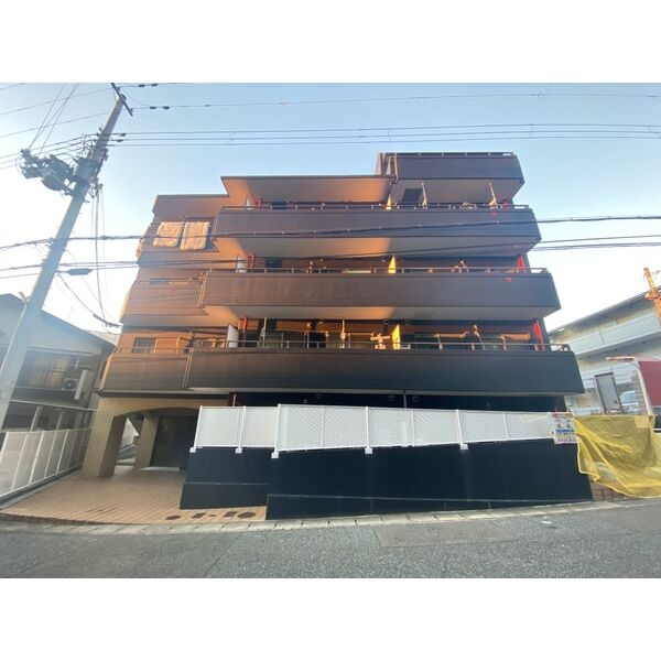 第二ロイヤルメゾンアドニス 建物画像