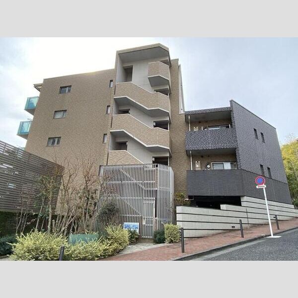 Hill Flat Osaki